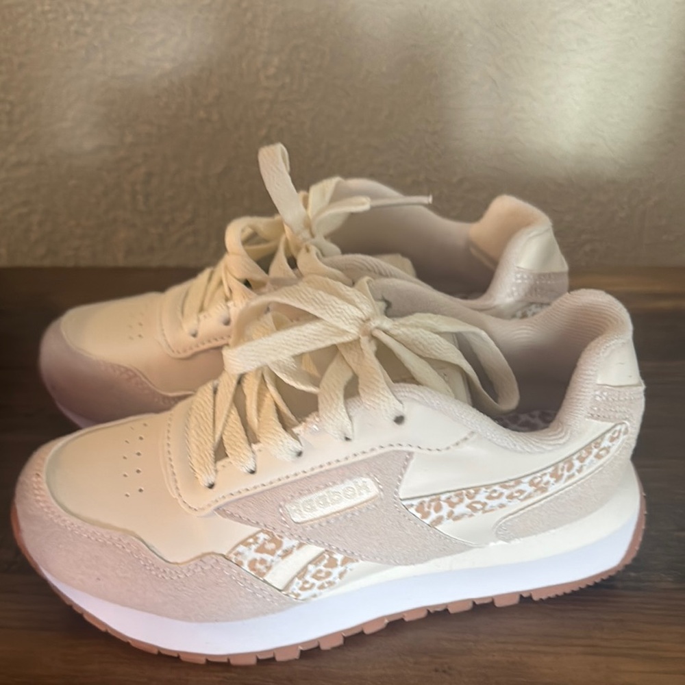 Reebok Cream and Tan Sneakers with Suede and Mesh - Picture 3 of 5